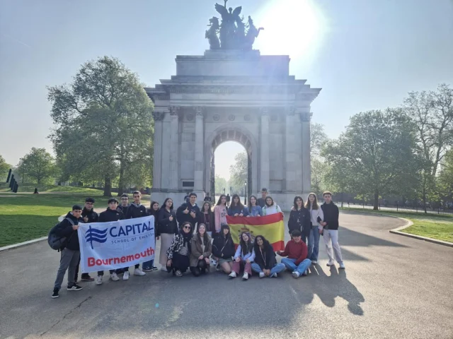 Wonderful day out in the CAPITAL with our Cigales group on Marathon day! 🏃🏽‍♂️🏃‍♀️👟🎽Well done to you all and a well navigated tour from Laurence with over 50K runners zigzagging the city! ❤️🙏😎☀️☀️🇪🇸
