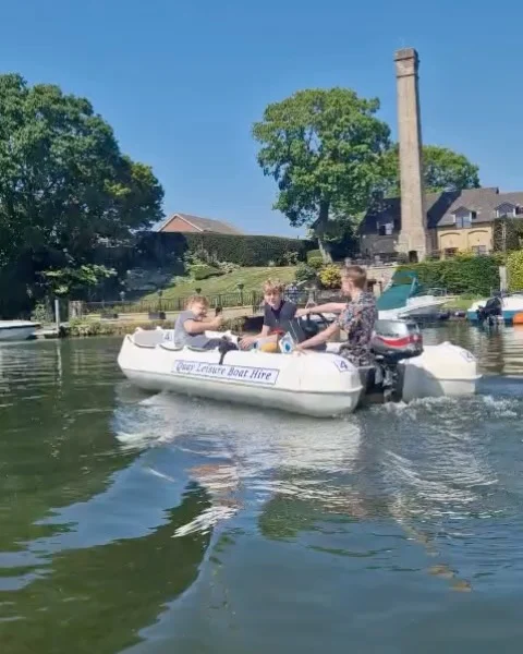 A super morning out exploring beautiful Christchurch with our lovely group from Liechtenstein 🇱🇮😎❤️🙏☀️⚓️🛶